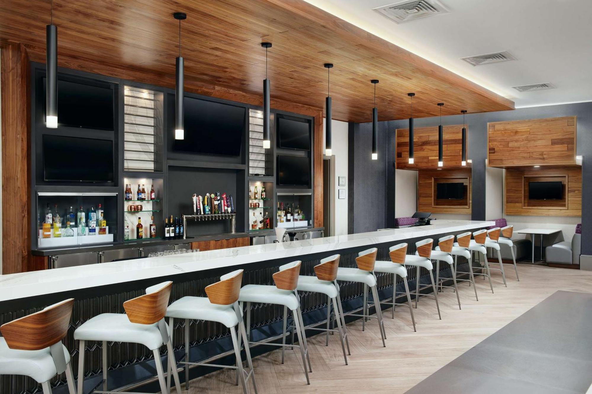 Embassy Suites By Hilton Atlanta Airport North Hapeville Extérieur photo