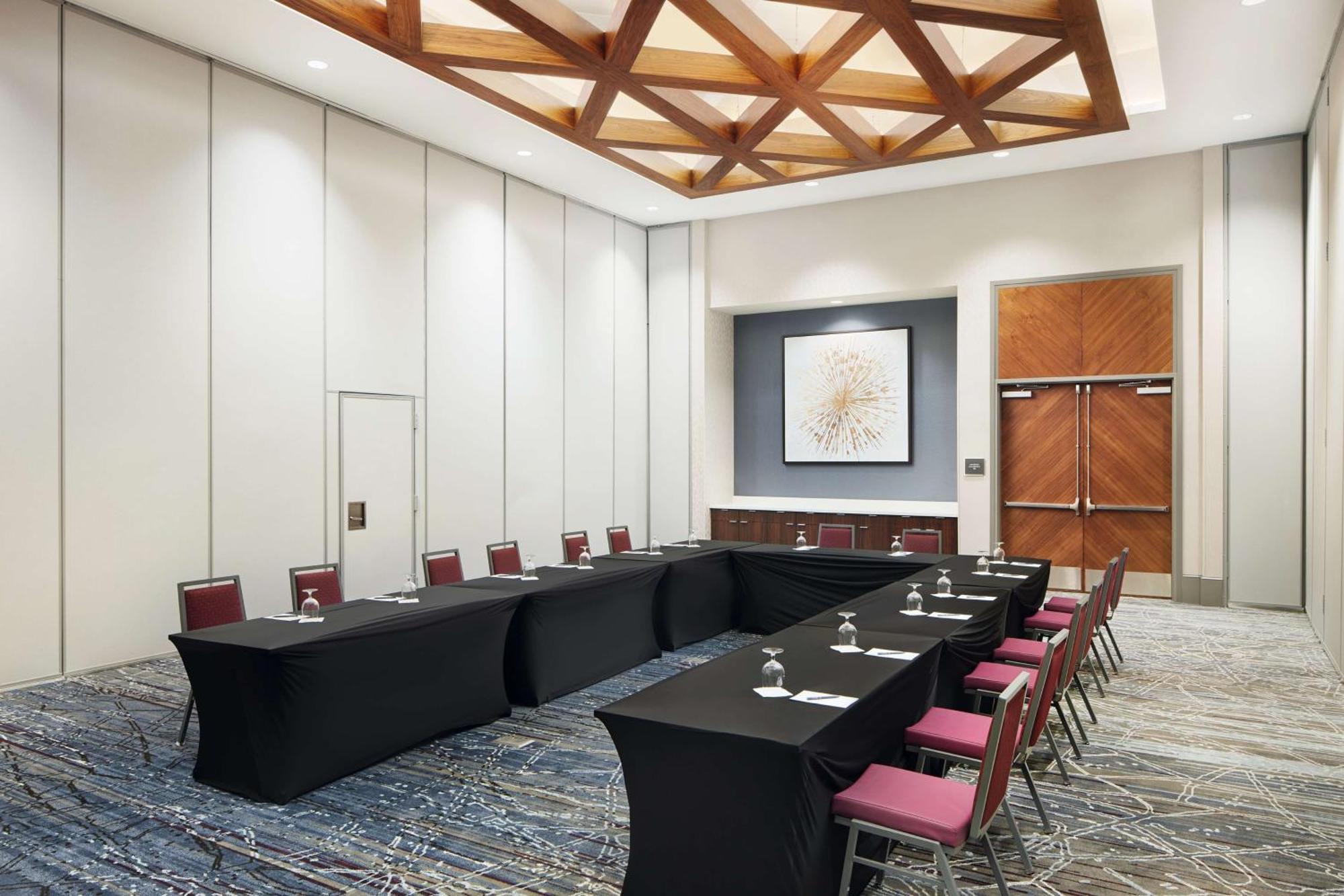 Embassy Suites By Hilton Atlanta Airport North Hapeville Extérieur photo