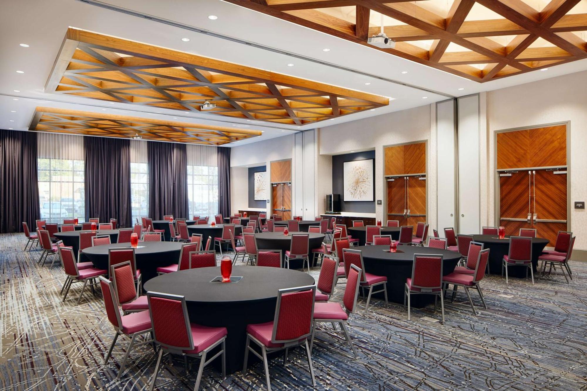 Embassy Suites By Hilton Atlanta Airport North Hapeville Extérieur photo