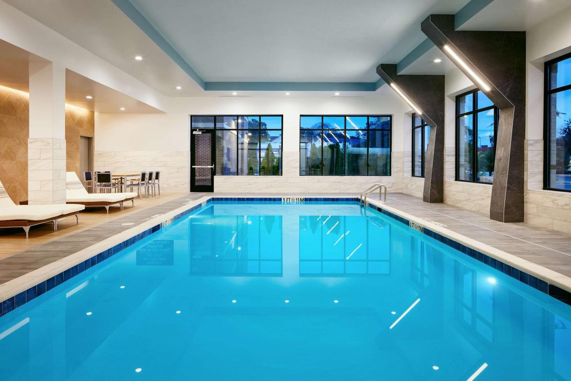 Embassy Suites By Hilton Atlanta Airport North Hapeville Extérieur photo
